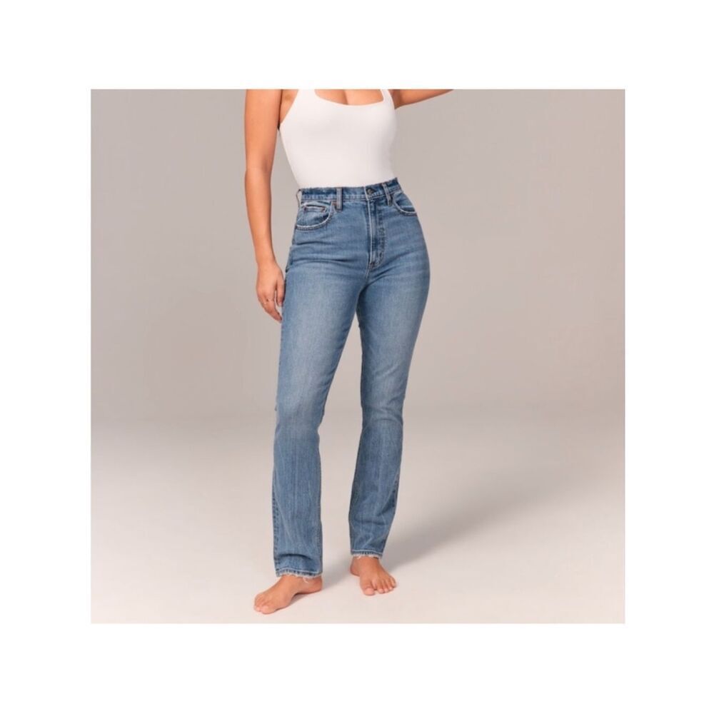 Abercrombie & Fitch Women's Straight Leg Jeans - Medium Blue Wash